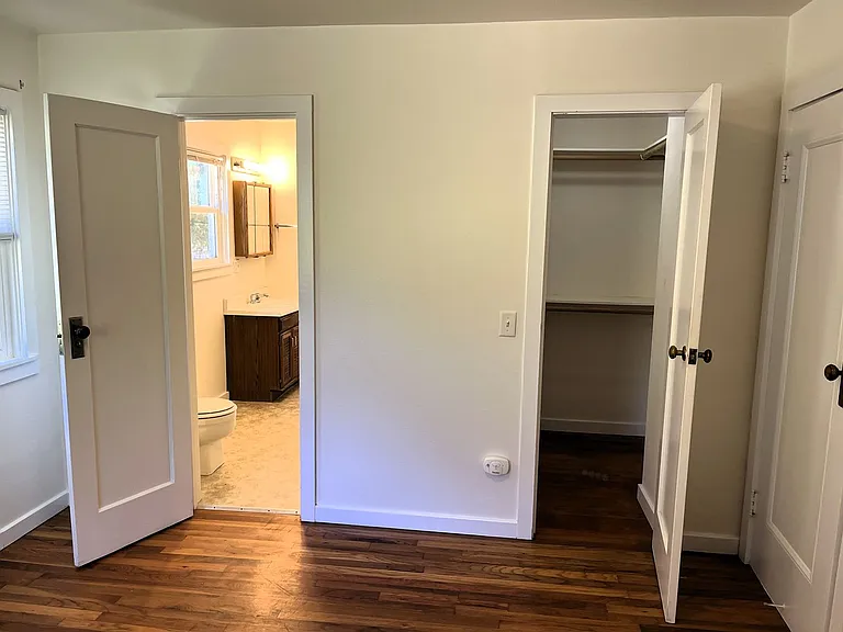 488 Sea Ave — Photo 17