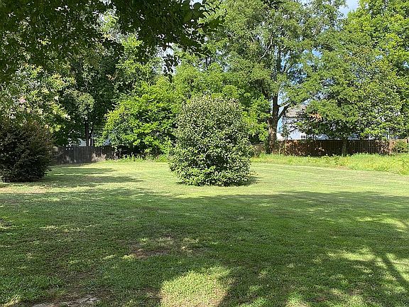 Level and clear lot