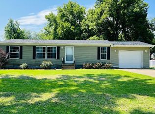 504 E Lynn St, Odell, IL 60460