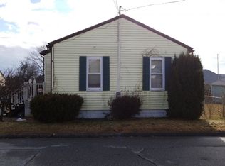 46 Old Oak Ave, Cranston, RI 02920