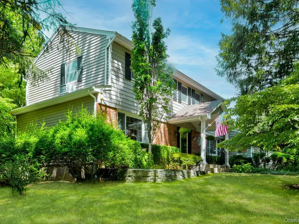 26 Polly Drive, Huntington, NY 11743