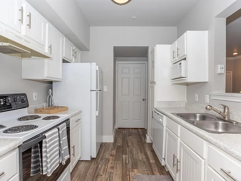 19100 Glenwest Dr #238 — Photo 13