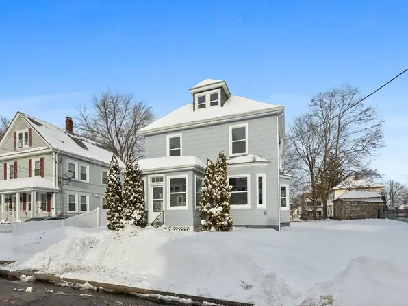 30 Massasoit St, Hyde Park, MA 02136