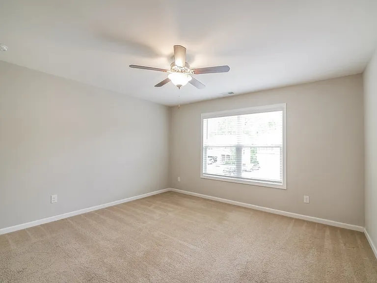 314 Lenore Ct — Photo 12