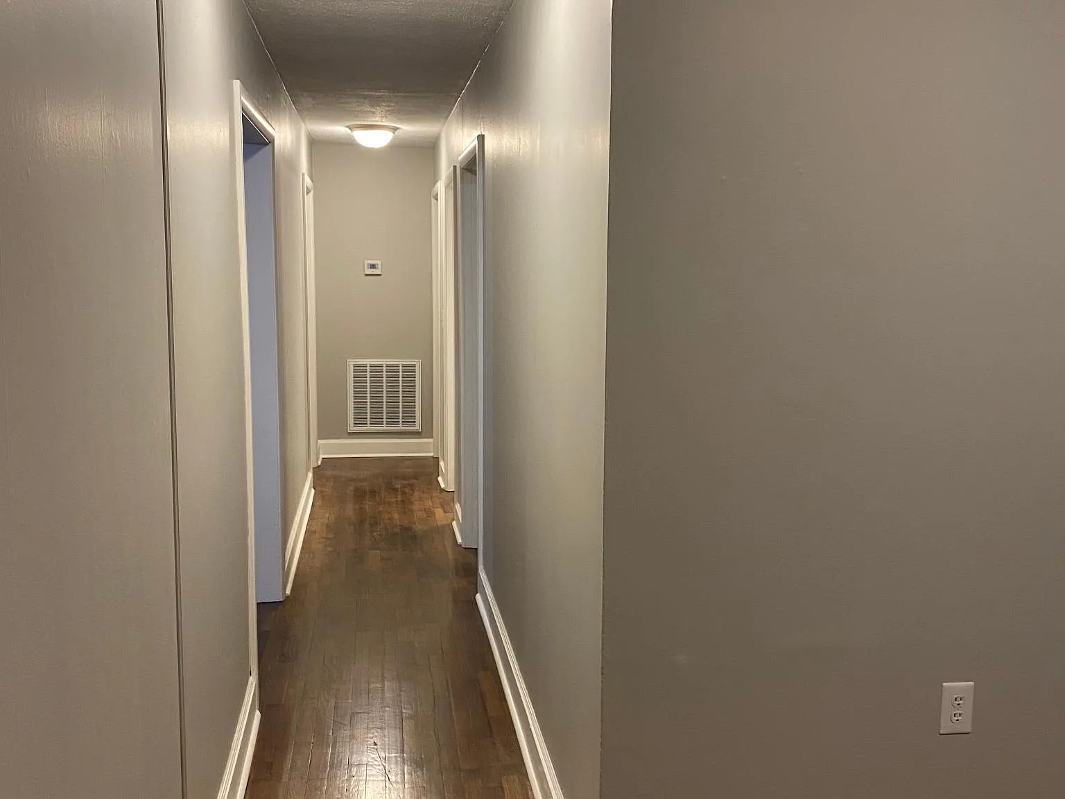 3 bed, 1.5 bath, 912 sqft, $1,500 — Photo 4