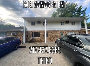 318 E N 3rd St APT 2, Georgetown, IL 61846