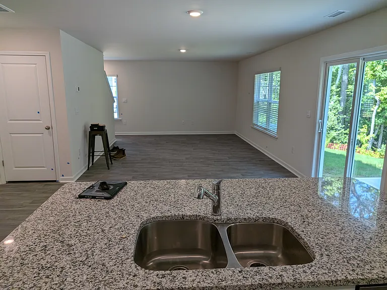 6025 Howth Way — Photo 14