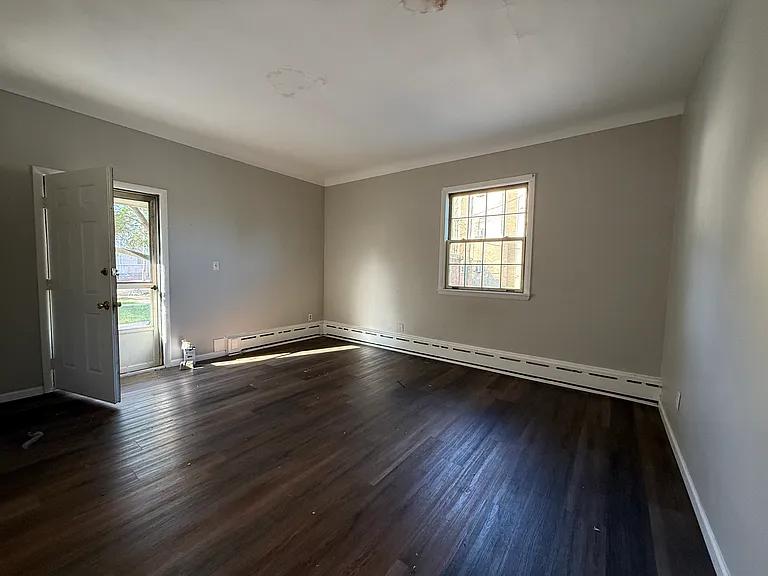 2295-2307 Ashland Ave #1 — Photo 5