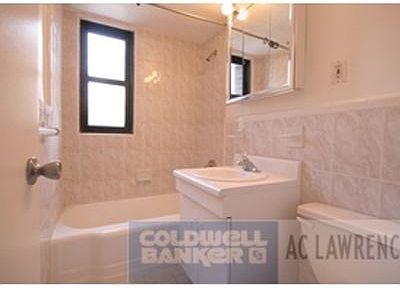 2nd image of 141 E 33rd St APT 8B