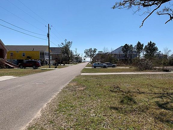 2nd image of 117 Buena Vista Dr