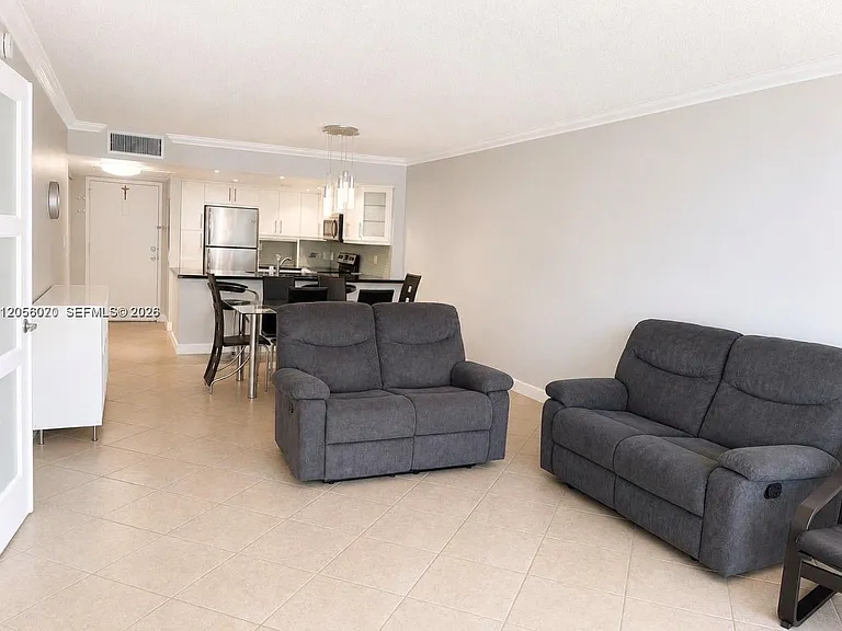 2000 Atlantic Shores Blvd #316 — Photo 3