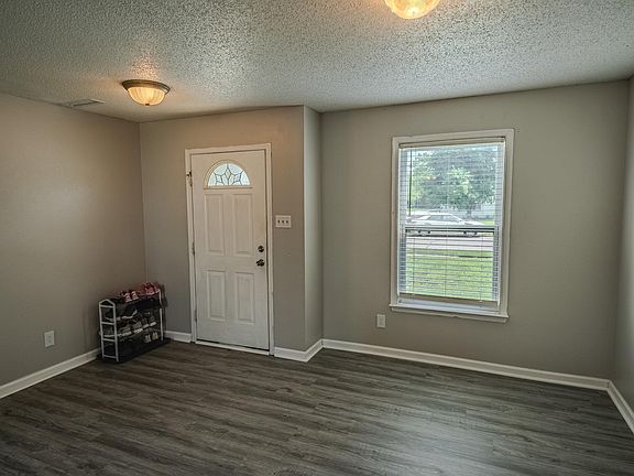 4th image of 2760 Speedwell Ln