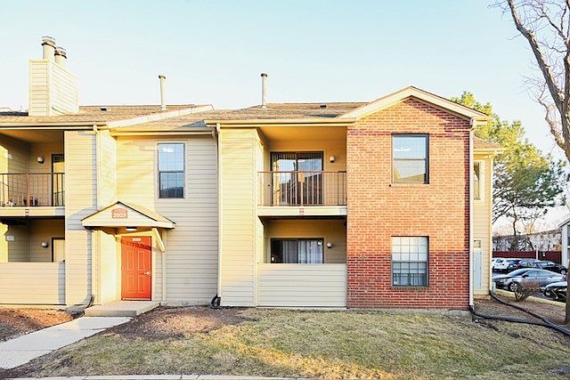 1st image of 2028 N Rand Rd Unit 202