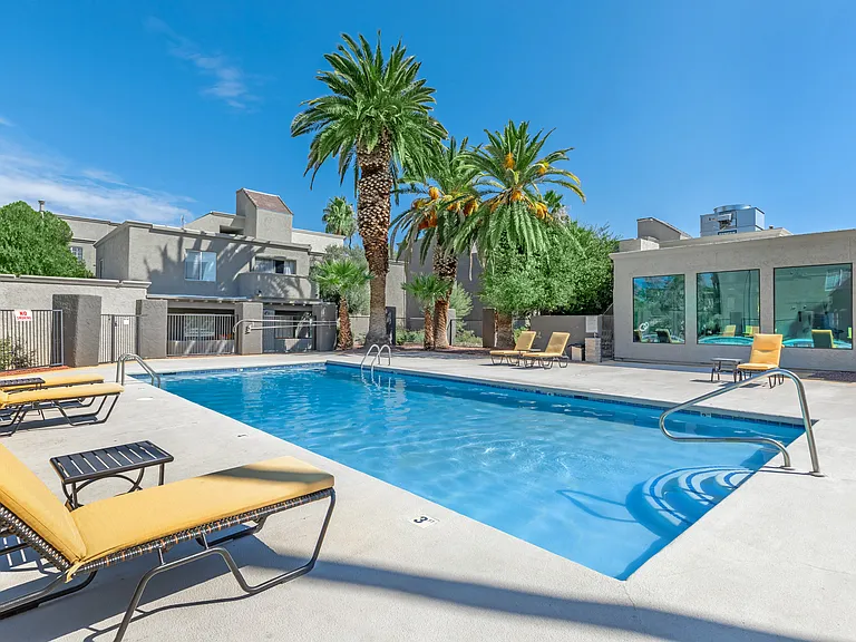 Clean & Refreshing Pool