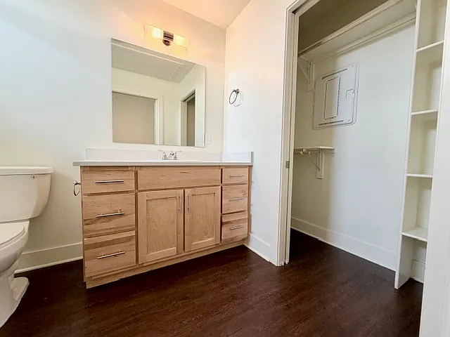 Little Emma Apartments — Photo 7
