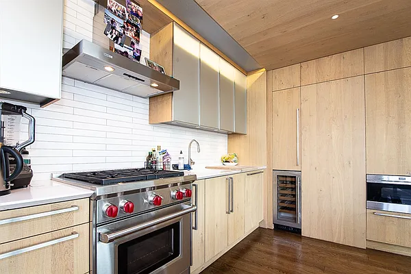 Rented by Citi Habitats | media 22