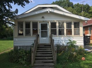 1023 Sard Ave, Aurora, IL 60506