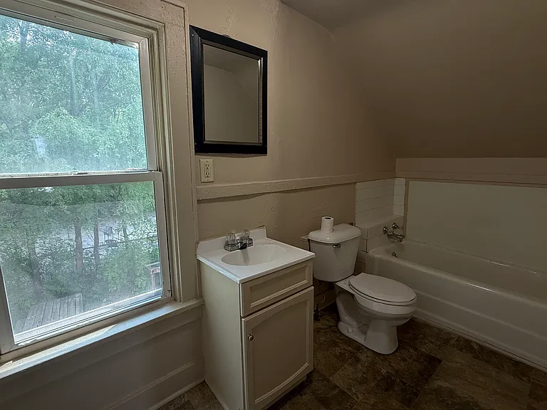1907 S Wisconsin Ave #1/2 — Photo 7