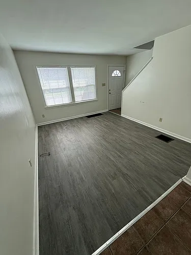 112 W. Park Ave. Photo 1