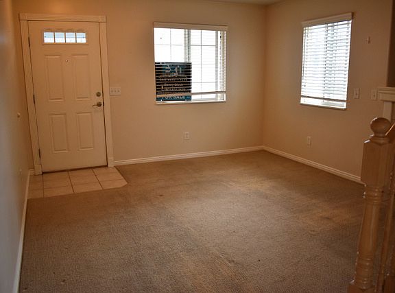 3rd image of 457 E Park Oak Pl