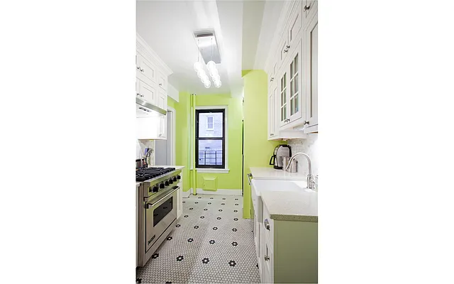 Sold by Douglas Elliman | media 20