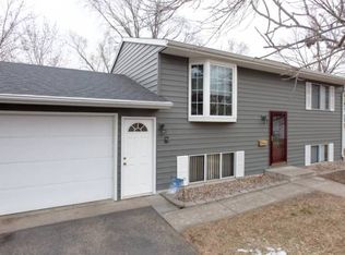 404 Nichols Ct, Saint Peter, MN 56082