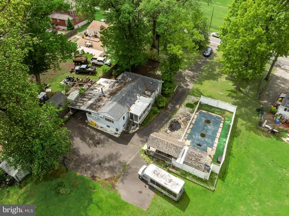 513 Eggerts Crossing Rd, Ewing, NJ 08638