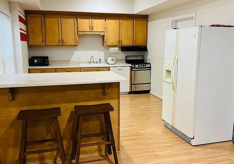 2917 Arbor Creek Ln — Photo 3
