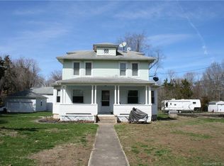 42 Lathrop Rd, Uncasville, CT 06382