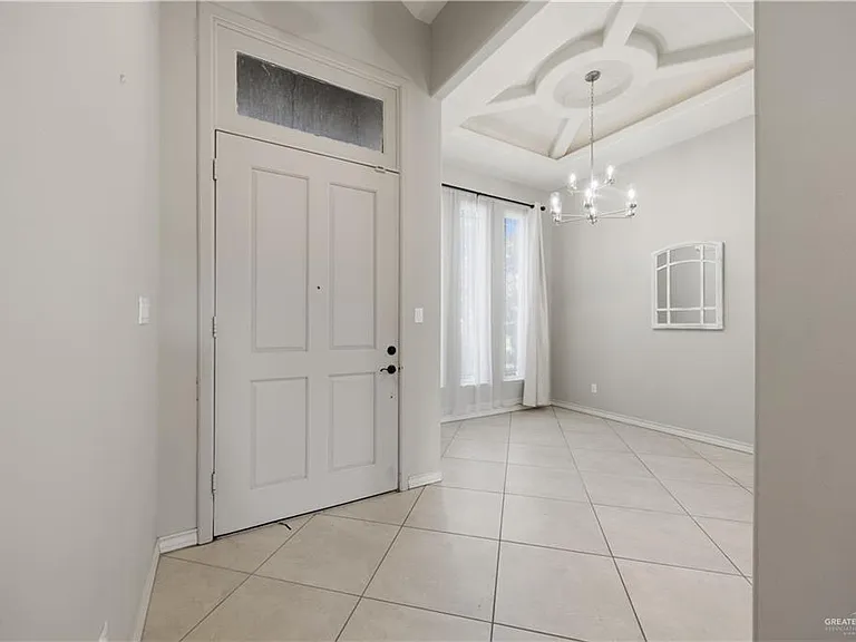 1807 S Villa Real Dr — Photo 2