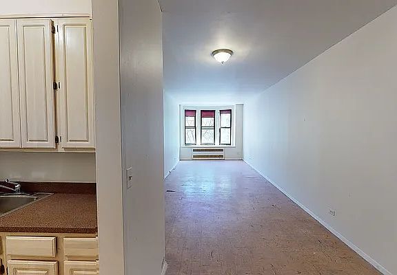 3rd image of 208 W 119th St APT 3K