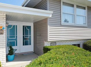 5989 Sugarbush Ln, Greendale, WI 53129