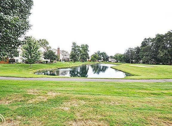 2nd image of 16370 Brookwood Ct #5