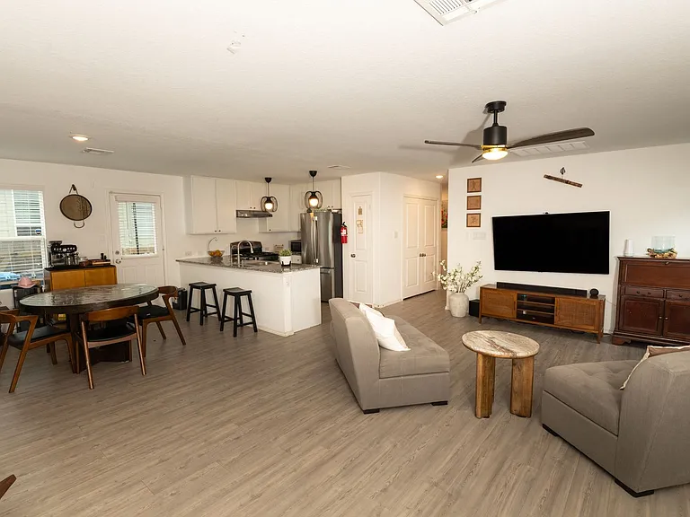 7222 Silos Rdg — Photo 2