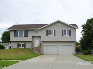 6537 Fredonia Cir, Stevensville, MI 49127