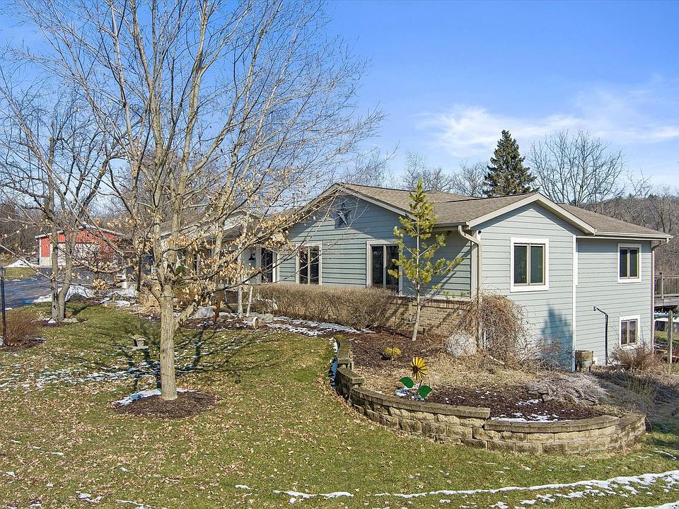 150 Indian Spring DRIVE, Delafield, WI 53018 Zillow