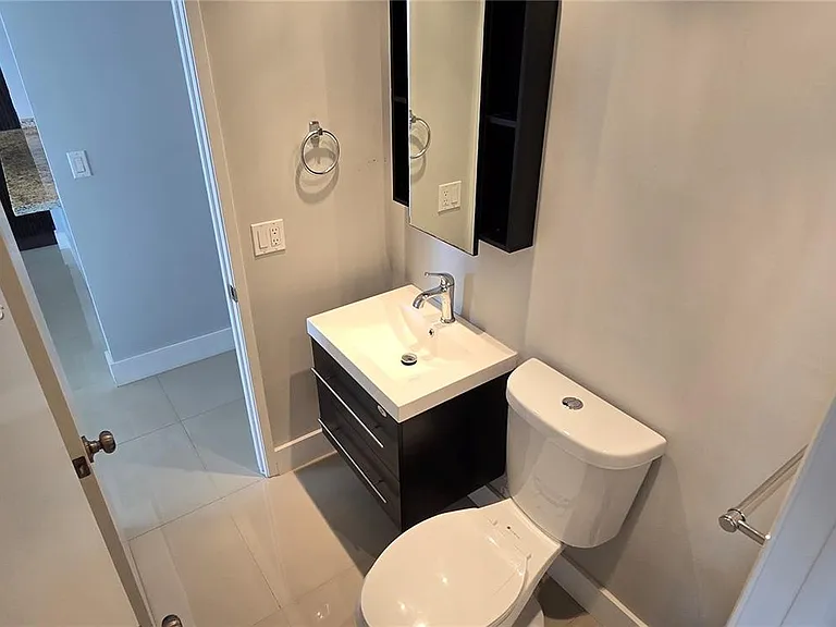 600 NE 36th St #1509 — Photo 12