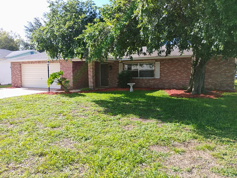 1067 York Way — Photo 29