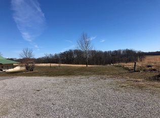 2771 Akin Rd, McLeansboro, IL 62859