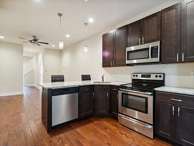 1521 Seybert St #B — Photo 7