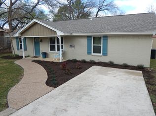 900 W College St, Grapevine, TX 76051