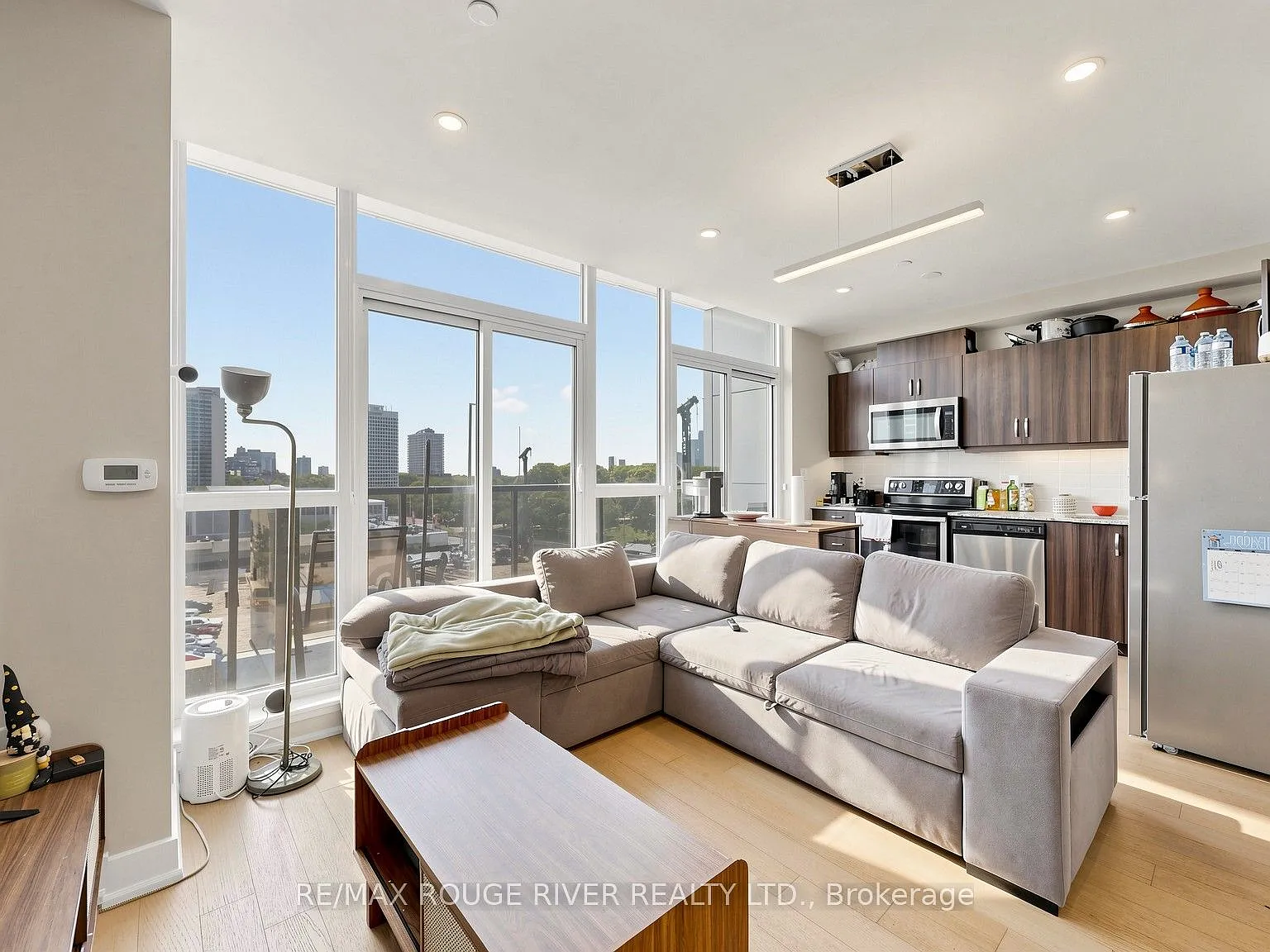 2 bed, $3,000 — Photo 3