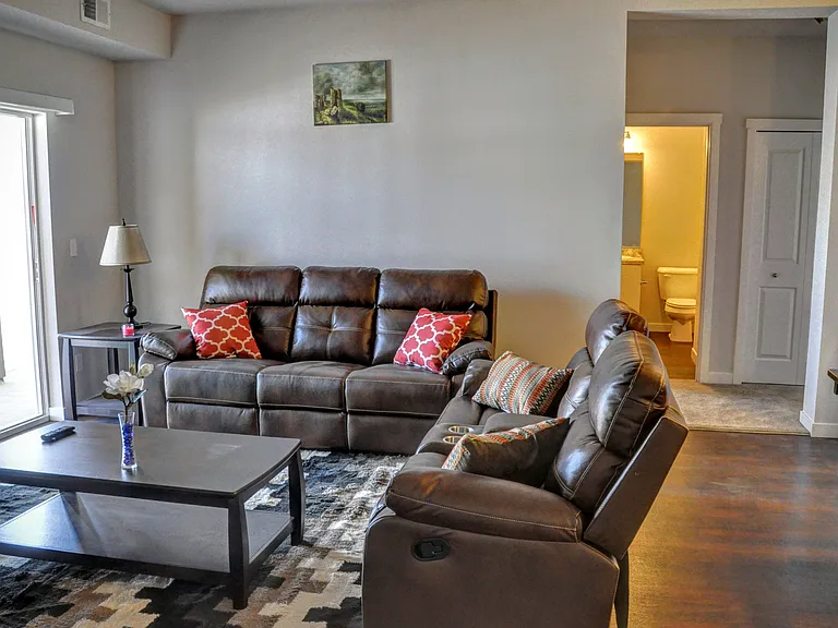 Emerald Ridge Apartments & Townhomes — Photo 51
