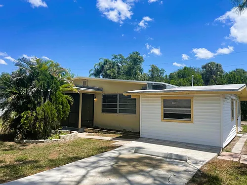 1916 Flamingo Dr Photo 1