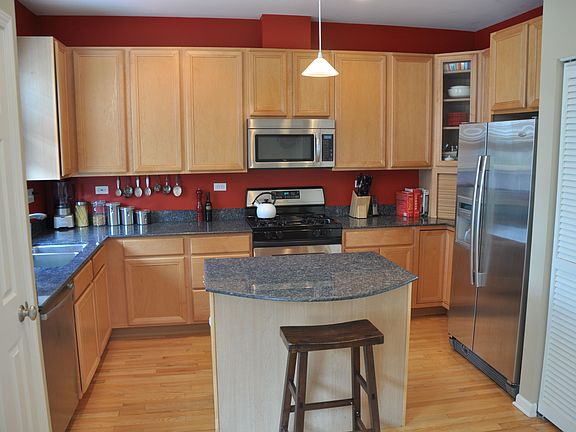 2nd image of 1812 N Rockwell St Unit F