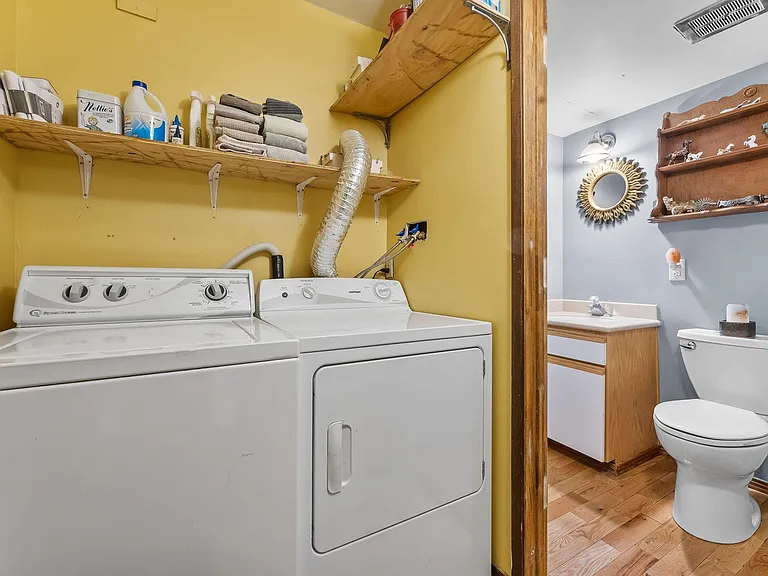 432 Woodside Ave — Photo 5