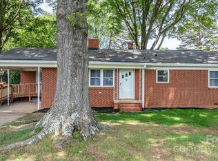 151 Third Creek Rd, Statesville, NC 28677