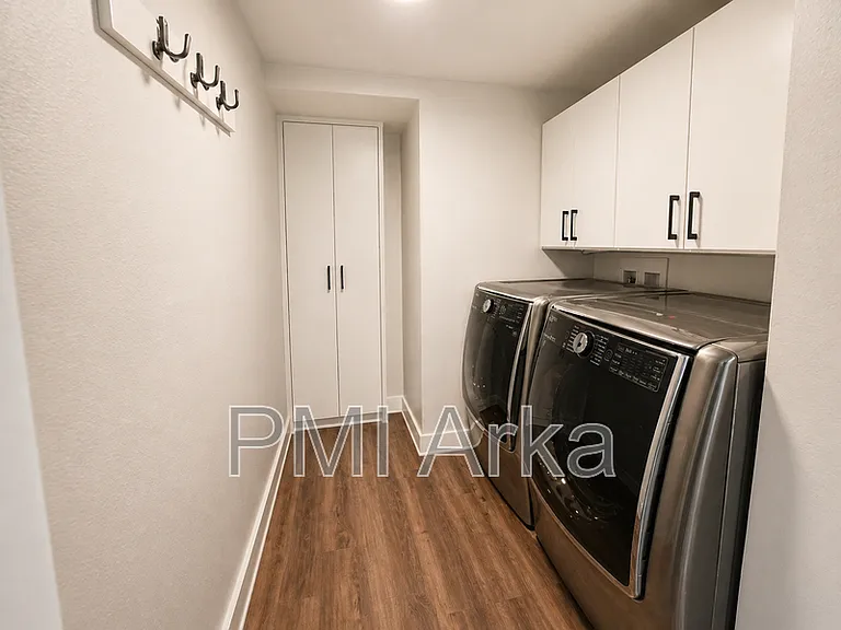 1219 N Allen Pl — Photo 13