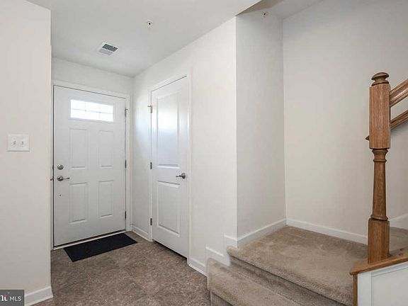 2nd image of 1803 Honeysuckle Ct