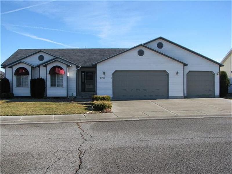 1st image of 2751 Paintbrush Dr